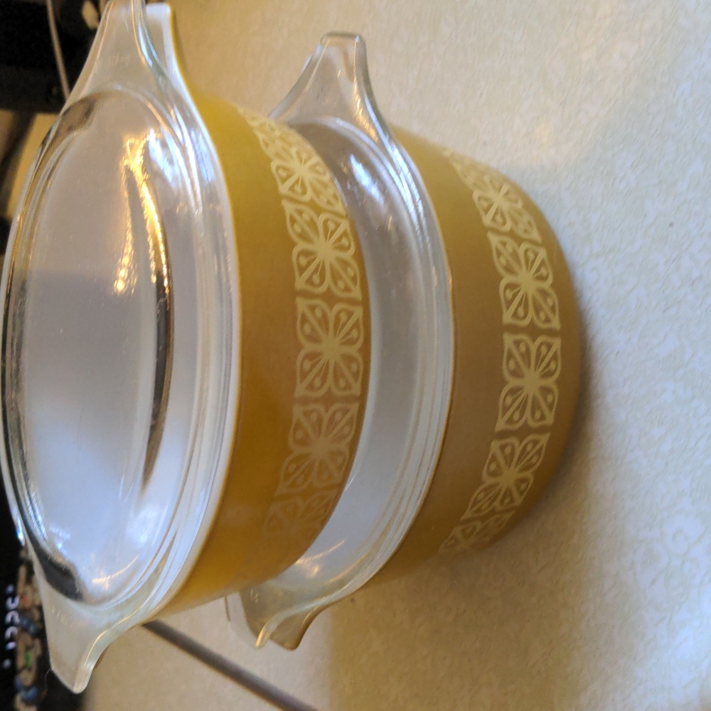 Vintage pyrex